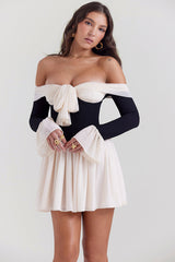 Off Shoulder Long Flare Sleeve Patchwork Knotted Pleated Hem Party Mini Dresses-White