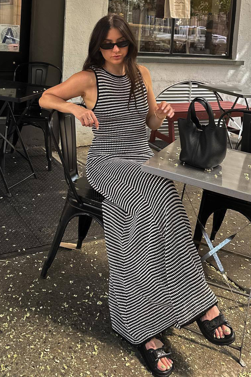 Striped Pattern Round Neck Slim Fit Knit Maxi Tank Dresses-Black